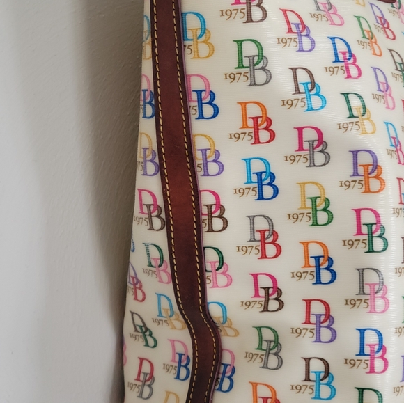 Dooney & Bourke RARE, VTG, AWL, Y2K DB1975 Rainbow Large Zip Tote, DUCK Fob - Picture 8 of 16